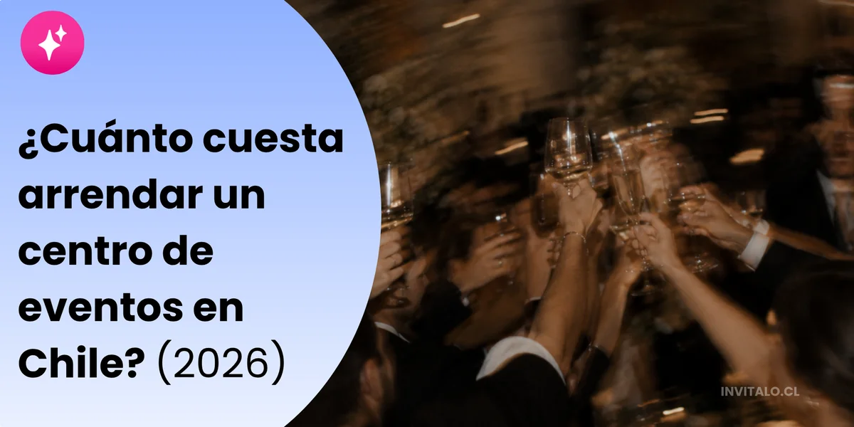 Grupo de personas brindando con copas de champagne en un centro de eventos en Chile — fondo cálido y atmosférico