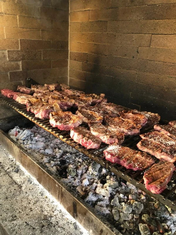 Carne y Vino