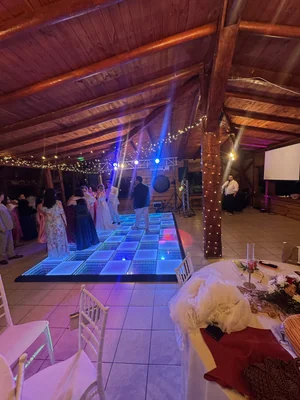 Muebles led y mobiliarios spa — Arriendo Mobiliario — Imagen 1