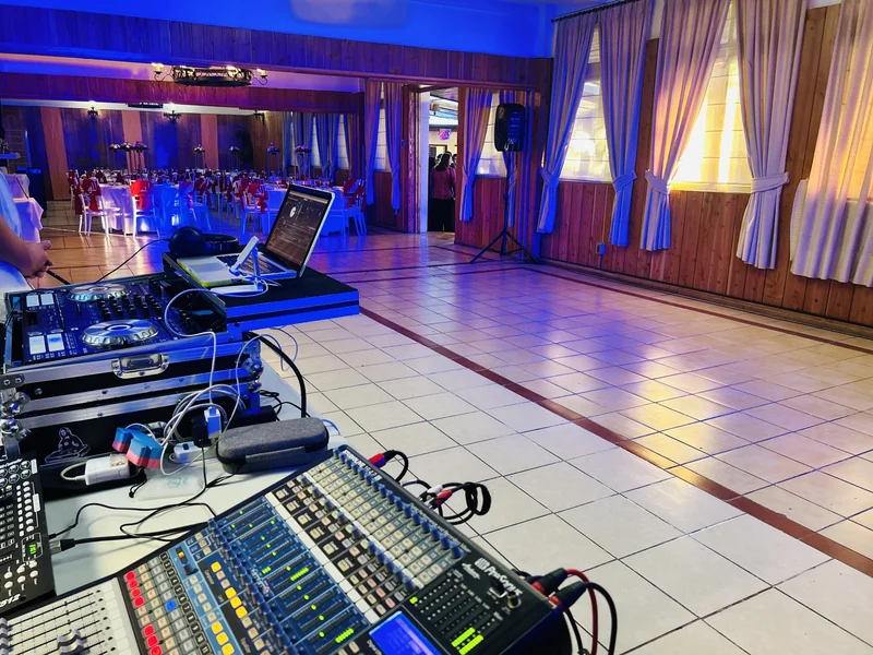 Audio Sonido iluminación DJ y animación 