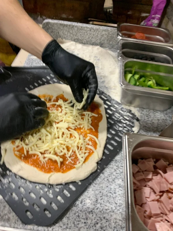 Mendozini pizzas