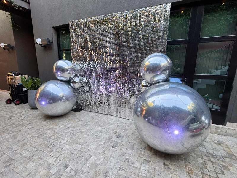 Decoración sustentable, brillo y movimiento / shinyballs.cl