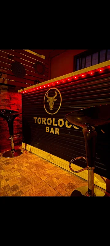 Barra móvil y bartender profesional 