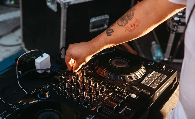 Adrian Andres Producciones