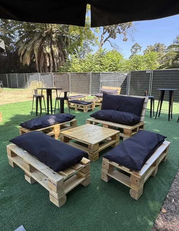 LOUNGE & CO
