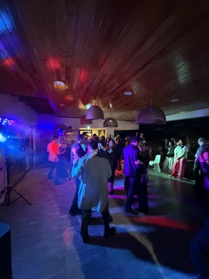 Latín producciones — Música en Vivo — Imagen 1