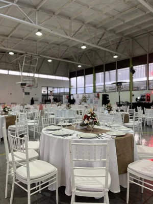 Producción de eventos Diego Eduardo Cárdenas urrutia EIRL — Arriendo Mobiliario — Imagen 1