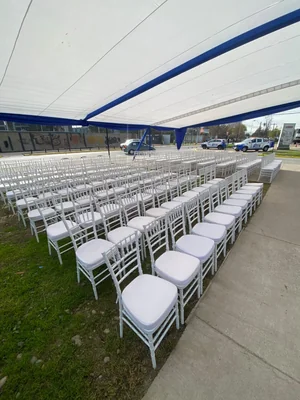 Asesorias y Proyectos de Eventos Ltda — Arriendo Mobiliario en Curacaví — Imagen 1