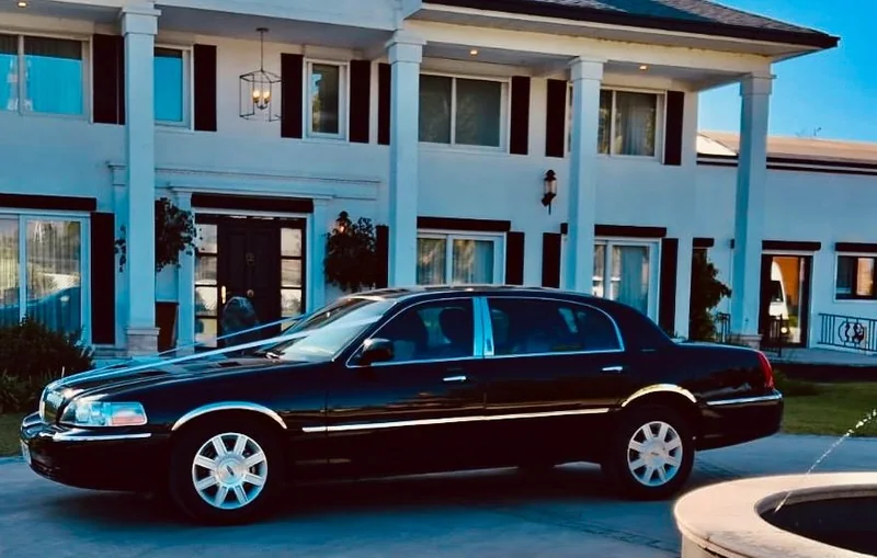 Lujo Leasing Inc.