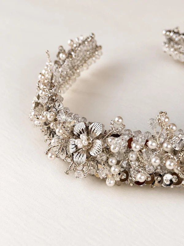 Tissé Joyas con Tocados y complementos