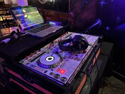 Mauricio Villavicencio — DJ en Providencia — Imagen 1