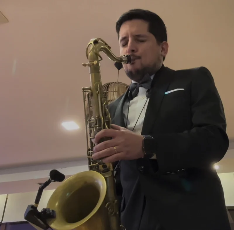 Saxofón en Vivo para Cócteles de Matrimonio