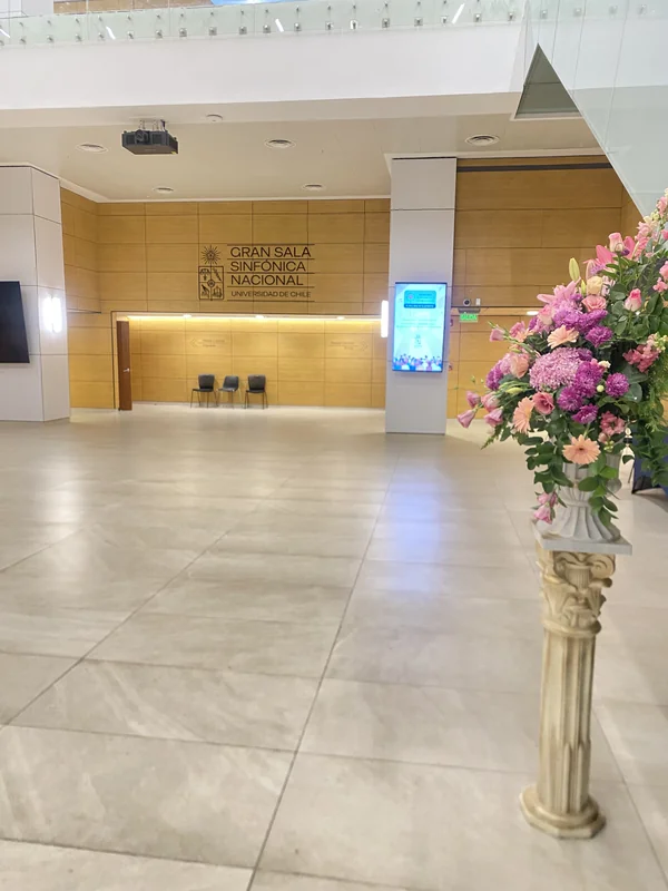 Lozada’s Florería