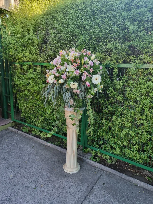 Lozada’s Florería