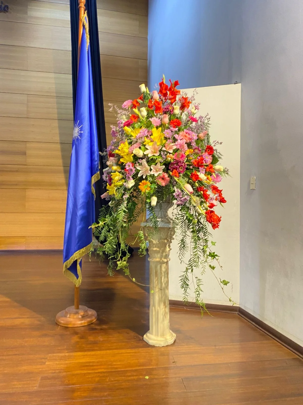 Lozada’s Florería - Imagen 6