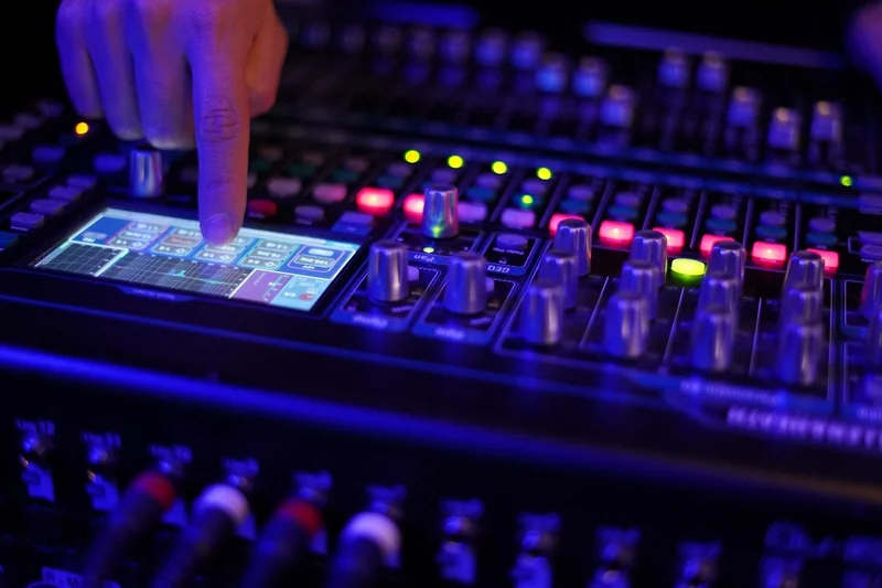 Audio - Iluminacion - Pantalla Led