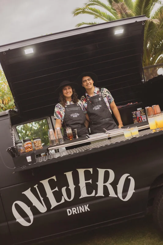 Ovejero drinks