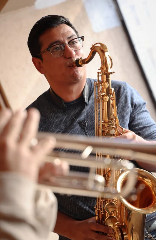 Jocsan Bravo Saxofonista