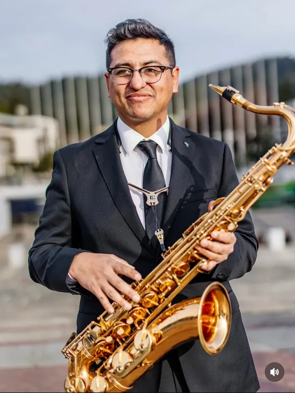Jocsan Bravo Saxofonista