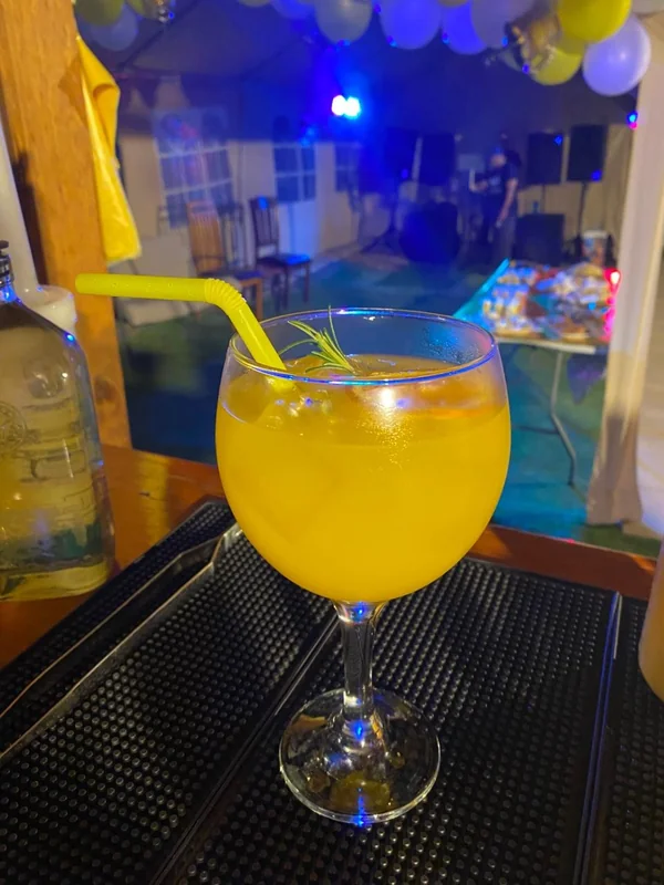 Flowers Bartender y garzones