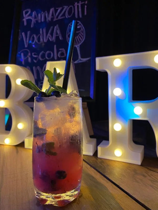 Flowers Bartender y garzones