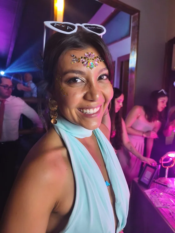 Glowing Glitter Bar