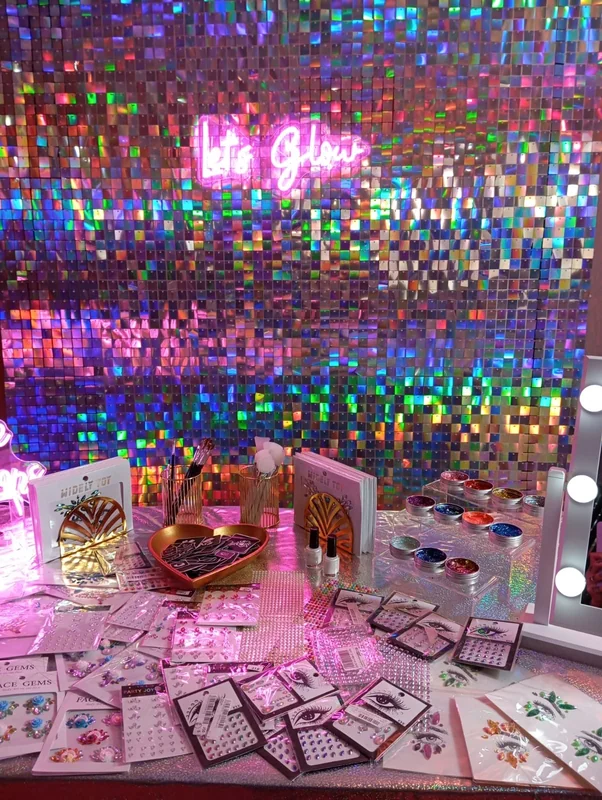 Glowing Glitter Bar