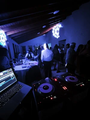 ELEVATE PRODUCCIONES - Imagen 1