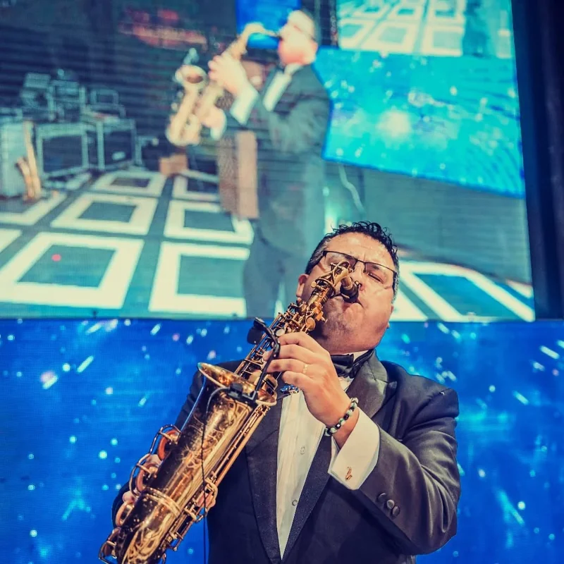 Saxofonista Premium.