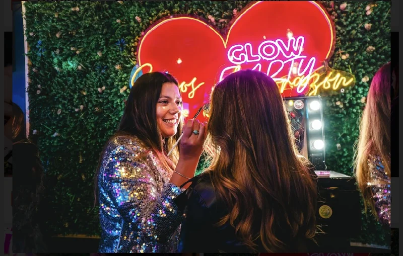 Glow Party