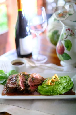Del Corazon a tu mesa spa — Banquetería en Curacaví — Imagen 1