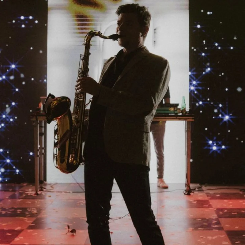 Saxofonista Carlos Villegas O.