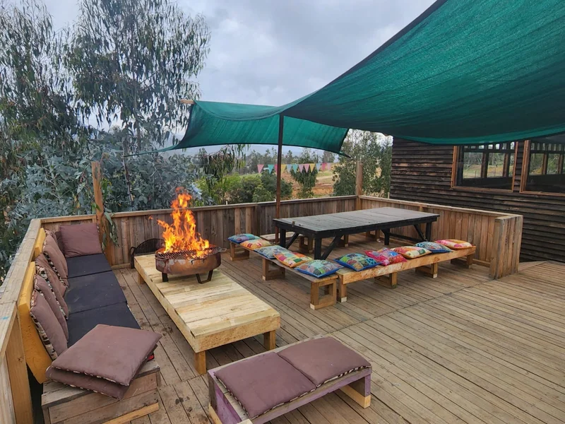 Alojamiento en Panal del Mar. Tres casas y un glamping para té conectar con la naturaleza a 5 minutos de Maitencillo, en un valle lleno de verde y silencio. Rico’s y nutritivos desayunos, fogones 