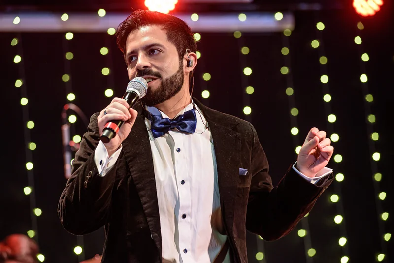 J. Rosas Cantante